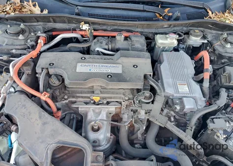 2017 Honda Accord Touring Hybrid z USA, uszkodzony, nr VIN JHMCR6F70HC024740